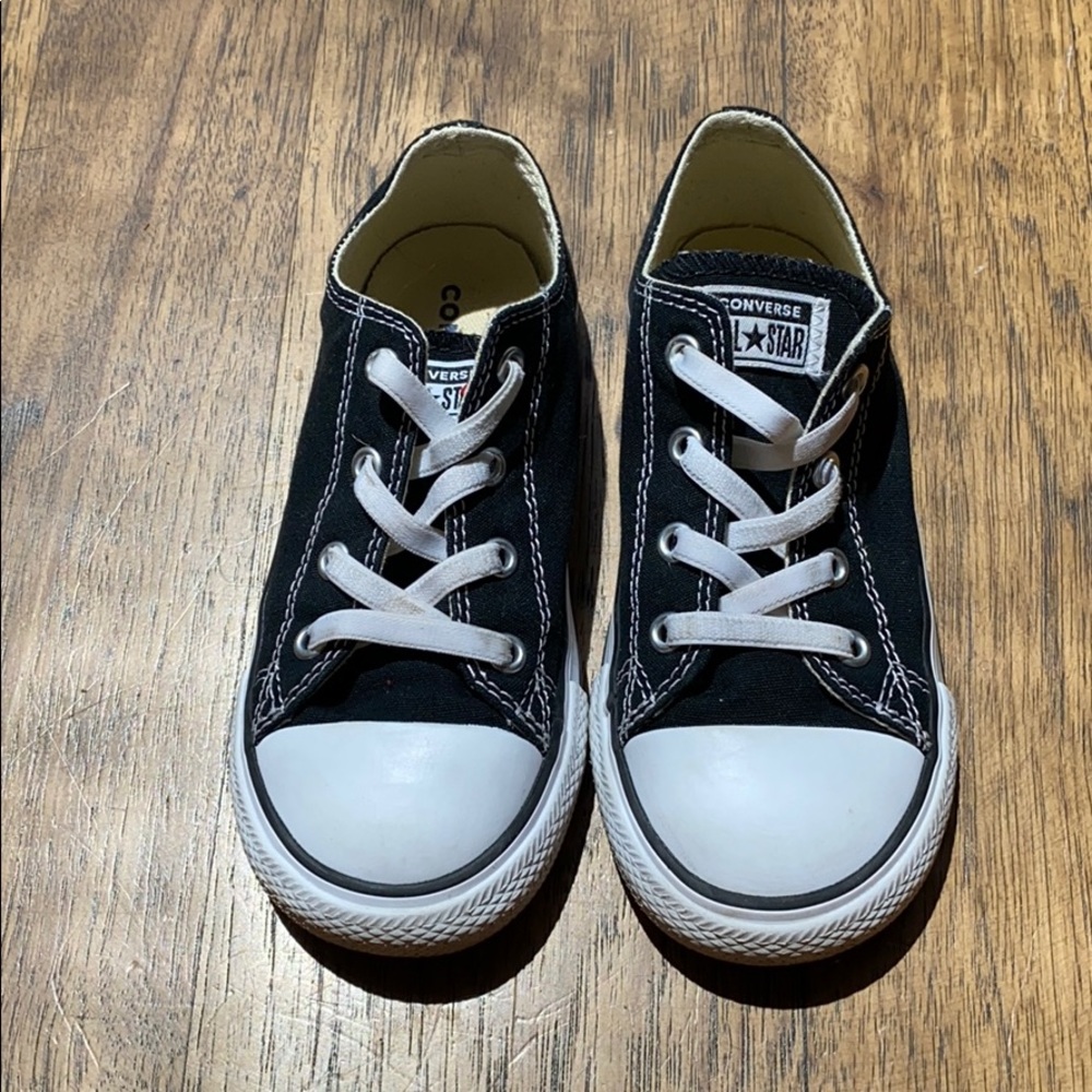 Converse Chuck Taylor black low top sneaker